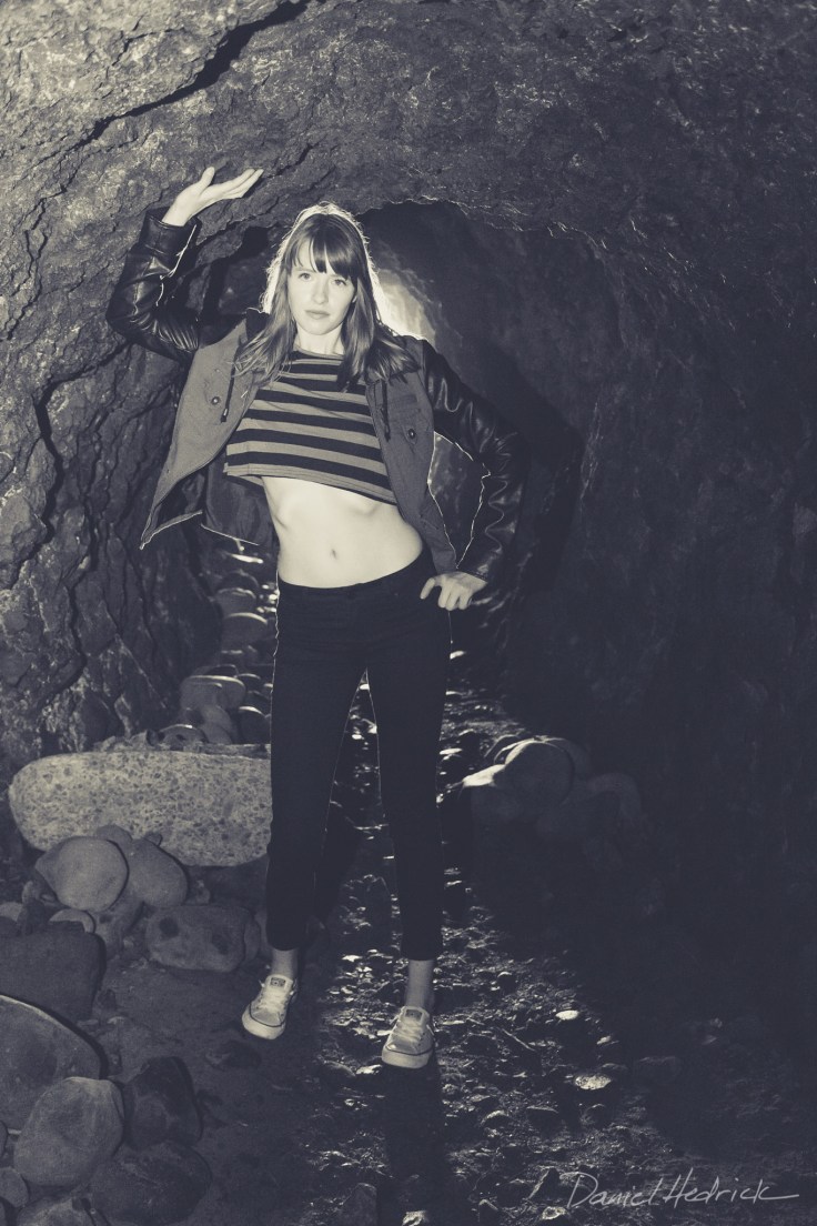 Canon EOS 5D Mk III • 1/80• ƒ4 • 40mm • Lit with single Lume Cube • Oregon Coast